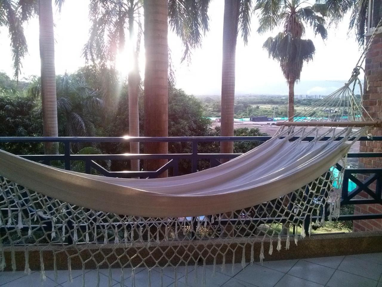 Condominio Girardot Resort 公寓 *